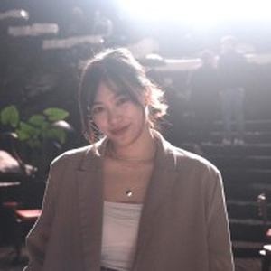 Nicole Ji (Recent Graduate) (Assistant E-commerce Manager (Origins) at Estee Lauder Companies) Nicole Ji (Recent Graduate) (Assistant E-commerce Manager (Origins) at Estee Lauder Companies)