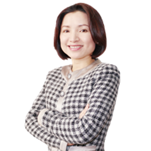 Virginia Wang (Master Trainer at Dale Carnegie)