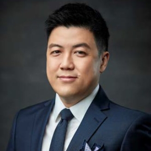 Walter Liu (Chief Executive Officer at American Express)