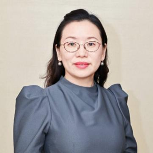Caroline Zhou (China Partner at NOA COACH)