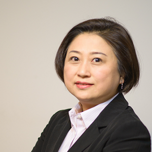 Lucy Chen (Senior Consultant)